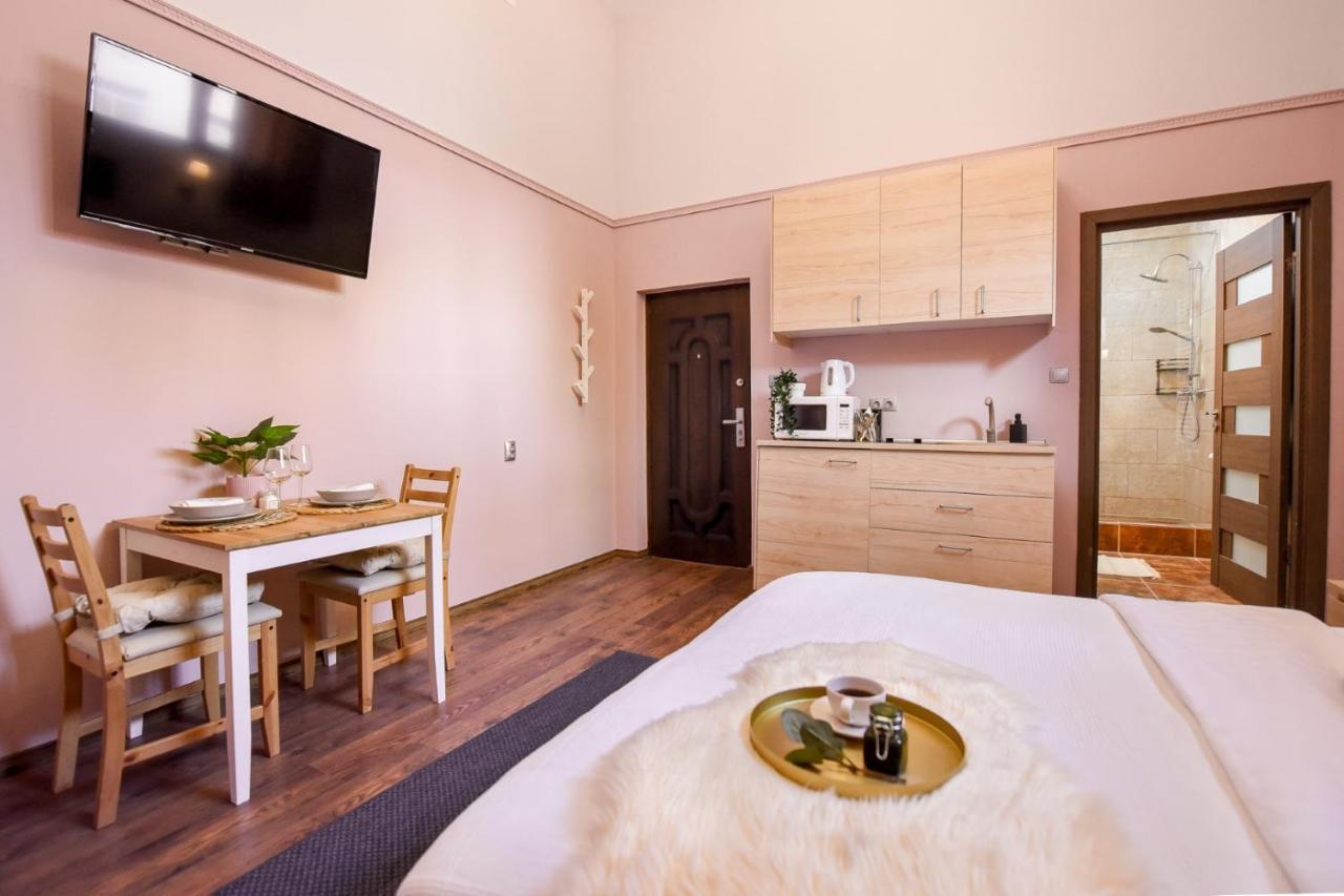 Le Petit & Cosy - Best Location Old Town & Quiet Boekarest Buitenkant foto